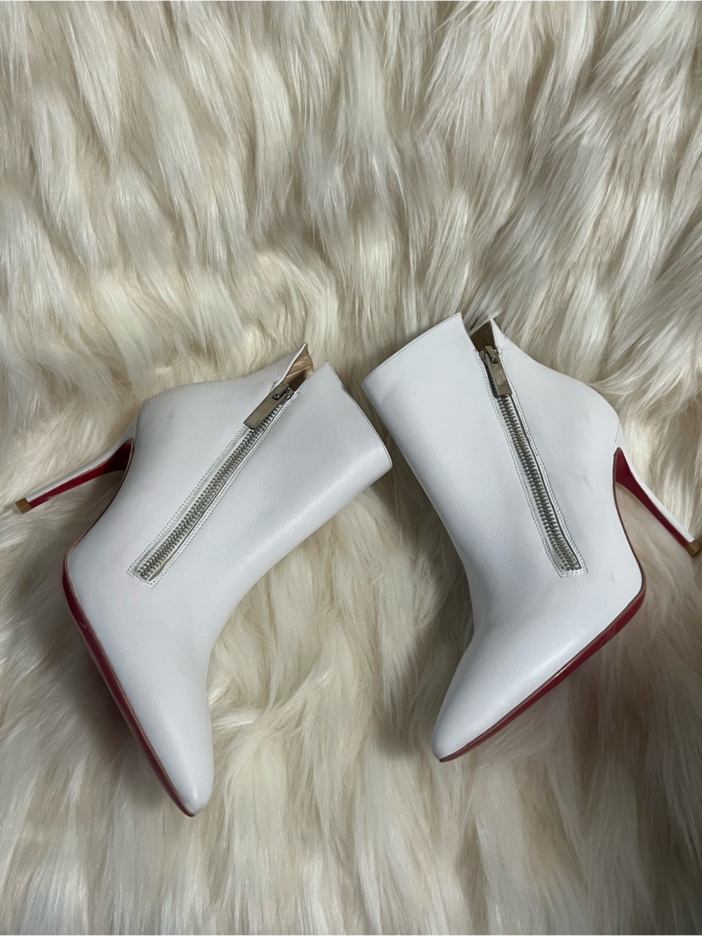BRAND NEW!!! White Lamb Leather Ankle Booties | Size 38 | NEVER WORN!